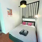 Lejlighed Cosy Appartement, Moderne, Fuchsia, Industriel *